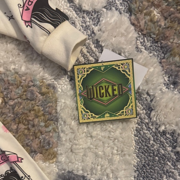 Wicked Set - Picture 3 of 7